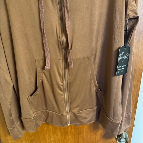 New w/tags, full zip, lightweight hoodie, size 1X, long sleeve, from Splash - Picture 12 of 13